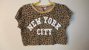 ★H&M★エイチアンドエムレディーストップス　USサイズXS　One Piece summer tops NEW YORK　ヒョウ柄　LEOPARD　USED IN JAPANPanthera