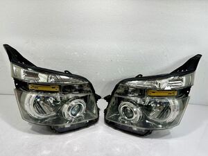 黄ばみ無し/迅速/点灯OK ヴォクシー　ZRR70G　前期　ヘッドライト　左右　セット　キセノン　HID　コイト　28-203　打刻V9/HCHR-635(RW-2)