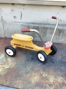 木製　ラジオフライヤー　４輪　 レア商品　乗用玩具　キッズ　レトロ　ディスプレイ　RADIO FLYER　格安　中古　神奈川　横浜　鶴見　