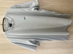 NIKE ナイキ　半袖Tシャツ　グレー　スポーツウエア サイズM■018■