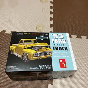 1953 フォード ピックアップトラック （1/25スケール AMT882）未組立 