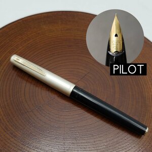 PILOT 万年筆 14K 刻印あり 筆記具 文具 ペン アンティーク レトロ パイロット ジャンク 状態不明 文房具 書く コレクション 【ラa1557】