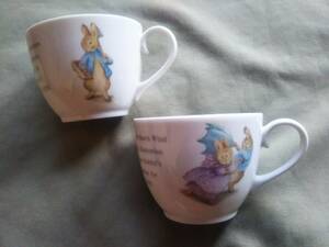 １　THE WORLD OFPETER RABBIT　ピーターラビット　マグカップ　２set