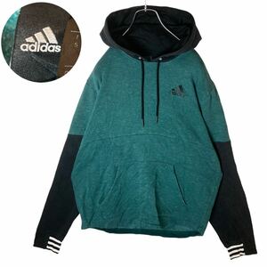 adidasアディダスくすみグリーンプルオーバースウェットパーカー三本線