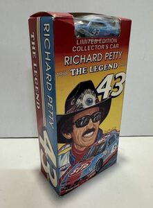 リチャードペティー 限定版 コレクターズカー&VHS 92