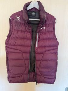 オークリー OAKLEY メンズ ゴルフ ダウンベスト SKULL TRANSFORM DOWN VEST FOA402858 パープル 日本サイズ M USサイズ S