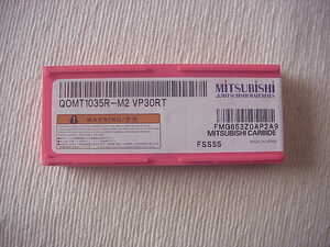 MITSUBISHI QOMT1035R-M2 VP30RT (2個欠 )　チップ ケース 【新品】