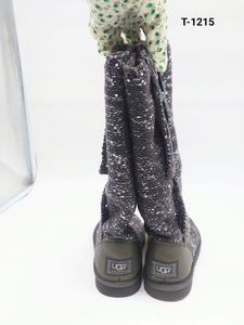 《美品》　UGG オーストラリア　ブーツ　ニット　スパンコール　ボタン　グレー　シルバー　23cm レディース