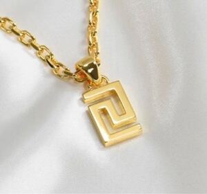 VERSACE ヴェルサーチ　ベルサーチ　ネックレス　ゴールド　グリーク