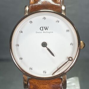 美品 Daniel Wellington ダニエルウェリントン O26R3 腕時計 アナログ クオーツ ホワイト文字盤 レザーバンド ブラウン ラウンド