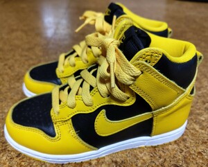 NIKE DUNK HIGH SP (PS) 中古 ”VARSITY MAIZE” 18cm US 12c IOWA アイオワ ナイキ ダンク ハイ 2020 DC9053-002 黒タグ BLACK ブラック