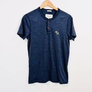 f668ii　Abercrombie & Fitch(アバクロンビー & フィッチ) サイズS　半袖　Tシャツ　アバクロ　刺繍　ネイビー系　メンズ　プルオーバー