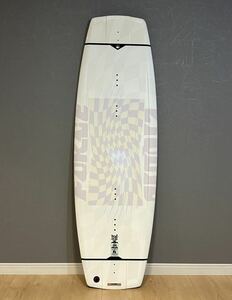 ウェイクボード　リキッドフォース　正規品　LIQUID FORCE ME134cm 2024