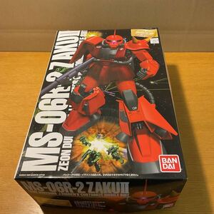 【未組立】MG 1/100 MS-06R-2 ZAKU II ザク II ジョニーライデン少佐機 マスターグレードモデル ガンプラ 現状品