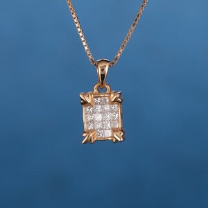 プリンセスカットのダイヤモンドペンダントネックレス D: 0.25ct K18PG　 K18ピンクゴールド製