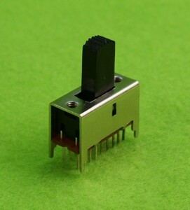 スライドスイッチ(プリント板端子,６回路２接点,ON-ON)