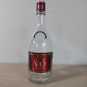 サントリー V.O ブランデー 空 空瓶 空ビン 中古 SUNTORY 640ｍl 空き瓶 空ボトル 大分県