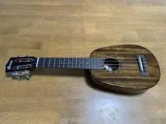 Uma ukulele  UK-20SSP soprano pine BK