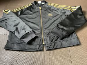 新品adidas黒、ロゴゴールド、ラインゴールドラメ入り３本ジャンパー　サイズL