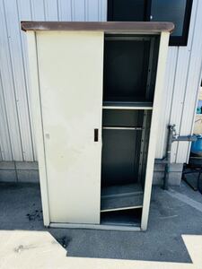 収納 保管庫 物置 スチール 軽量 屋外 屋内 ベランダ 扉付き 倉庫 庭　組み立てたまま発送！