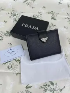 箱付き PRADA プラダ レザー 二つ折り財布 ブラック