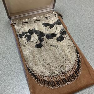 1円- Karat メタルビーズ 貴婦人バッグ 和装 希少 レア ビーズ刺繍 高級品 保存袋付き ケース付き