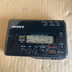 54 レタパ520円発送　中古　現状品　SONY TCD-D8　デジタルオーディオテープレコーダー　