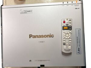 Panasonicプロジェクター PT-F300 4000lm　No2 UESD