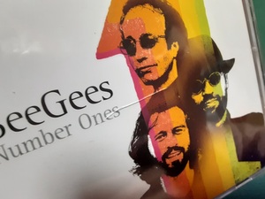 BEE GEES　ビージーズ◆『Number Ones』未開封品（ケース破損）