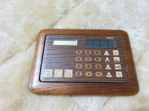 WOOD Wood wood 電卓 ソーラー電卓 サイズ108-78-10㎜ 家庭保管品　書斎　別荘　木造 　未使用