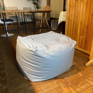 ■無印良品 MUJI 体にフィットするソファ カバー付き グレーベージュ 65×65×43 ビーズクッション ソファ インテリア 愛知県発送 328127