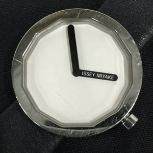 イッセイミヤケ クォーツ 腕時計 ボーイズサイズ 未稼働品 ホワイト文字盤 付属品あり ファッション小物