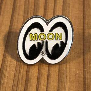 MOONEYES Hat Pin ハット ピン ピンバッチ ピンバッジ アイシェイプ eye shaped mooneyes ムーンアイズ 普通郵便120円発送可 ピンバッヂ