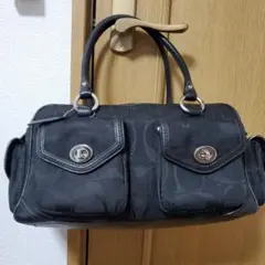 coach黒のショルダーバッグ キャンバスとレザー