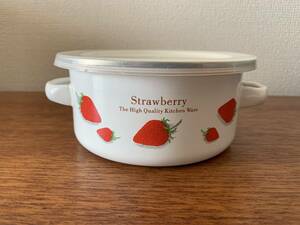 琺瑯　昭和レトロ　ストロベリー　タッパー　strawberry キッチン用品　容器　中古品　雑貨