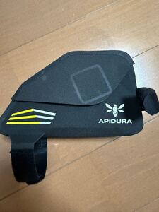 APIDURA アピデュラ トップチューブバッグ RACING TOP TUBE PACK 0.5L