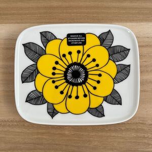 未使用 オンラインストア限定 marimekko Kestit プレート12×15cm マリメッコ ケスティト