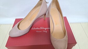 Salvatore Ferragamo★本革パンプス 23.5