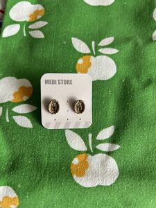 ピアス 鍵穴モチーフアンティーク風仕上 真鍮 ステンレス★MEDI STORE★未使用品