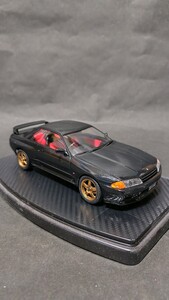 塗装済完成品　タミヤ　スカイライン　R32　GTR