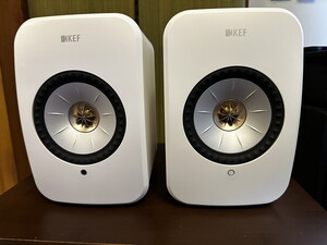 KEF LSXII ミネラルホワイト P1 Desk Pad付属