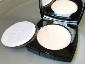  ★ CHANEL シャネル プードゥル ルミエール プレッセ プレストパウダー CRISTALLINE LIGHT ★