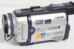 ☆ジャンク SONY DCR-TRV30 デジタルビデオカメラ　カセット出し入れOK　831