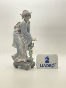 *＊ LLADRO リャドロ ＊* GEISHA MAYUMI フィギュリン No. 1449 芸者 まゆみ　*L83