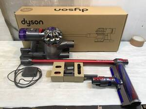 ダイソン掃除機 ■3808z■ Dyson V8 Slim Fluffy 家電製品 掃除機 外箱付き 充電不可 各パーツ傷、汚れ有 現状品 長期保管品 写真参照