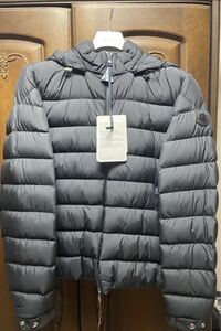 モンクレール　MONCLER ARNEB メンズ　ショートダウンジャケット・フード付き　新品　ブラック　3サイズ