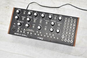 4679 現状品 moog MOTHER-32 モーグ セミモジュラー シンセサイザー 元箱付き