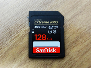 SanDisk SDカード 128GB SDXC Class10 UHS-II V90 読取最大300MB/s　未使用に近い