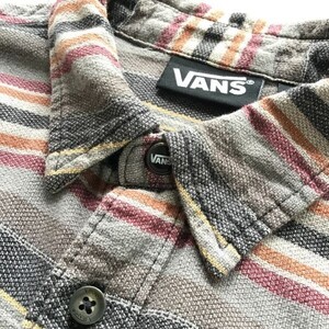 ★本場アメリカ直輸入★状態良好!!★【VANS バンズ】マルチボーダー柄 長袖 ウエスタンシャツ グレー [海外 S]赤 サーフ スケボー K-526