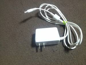 ●●NTT　docomo AC ADAPTER ワイヤレスチャージャ